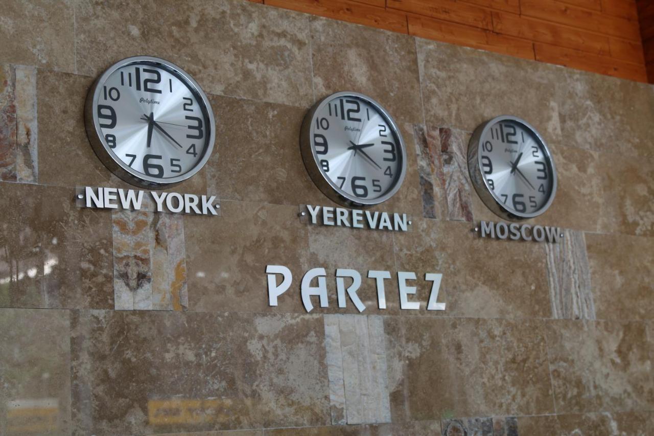 Hotel Partiez Erivan Exterior foto