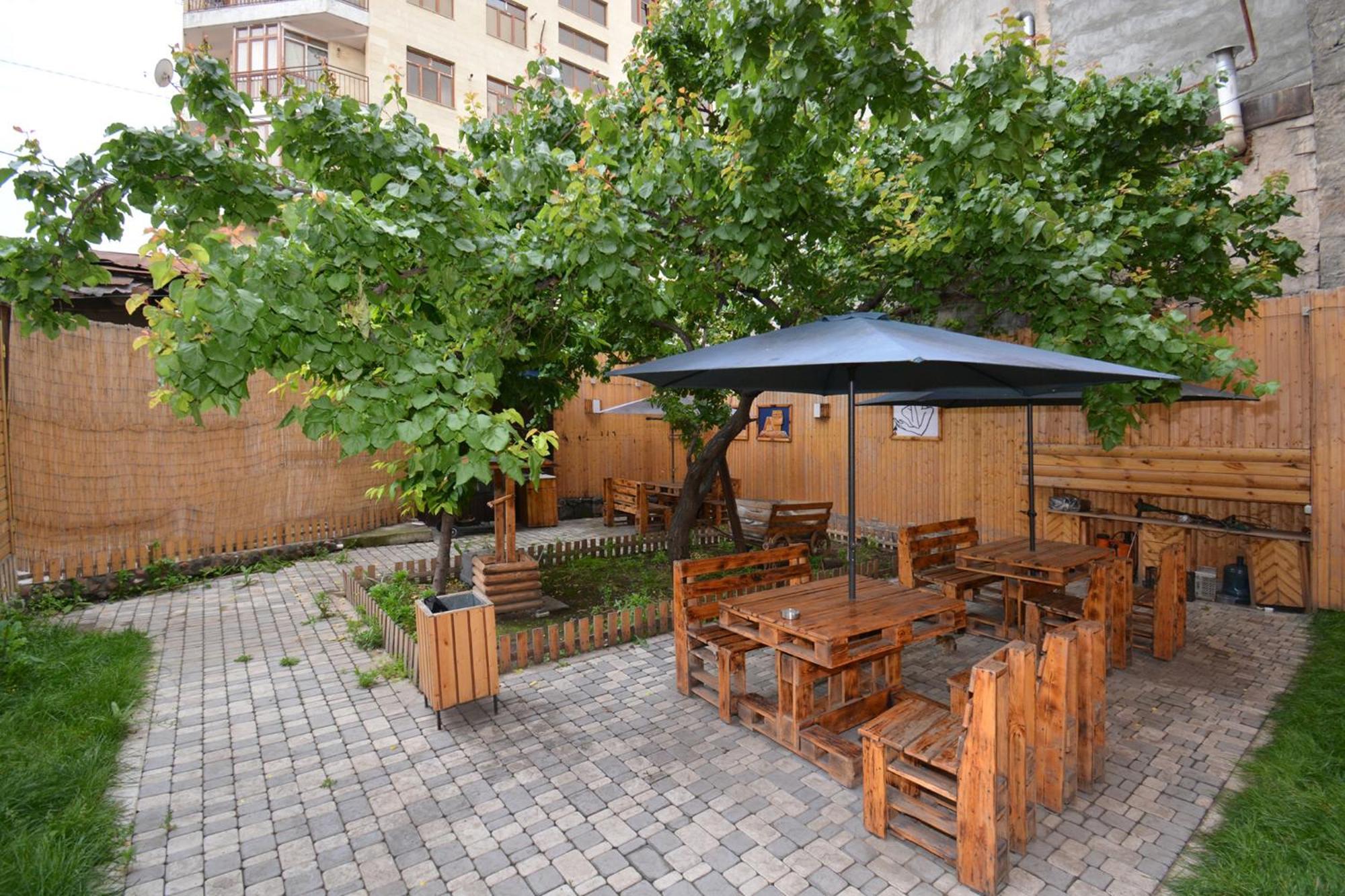 Hotel Partiez Erivan Exterior foto